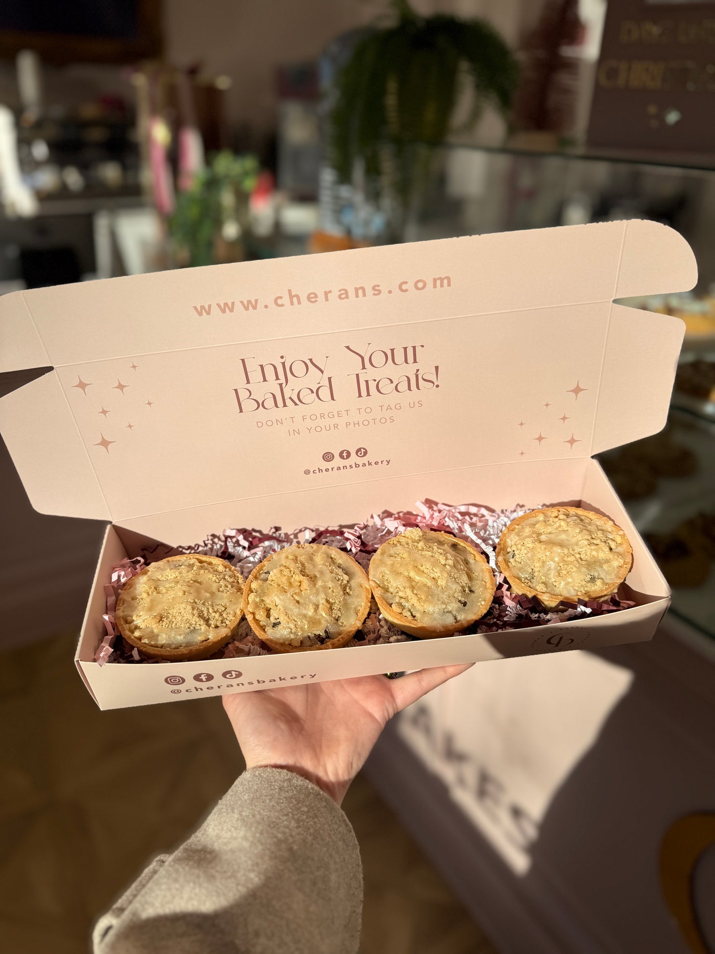 ✨🥧 CHRISTMAS CRUMBLE TARTS 🥧✨ (15761583145309)